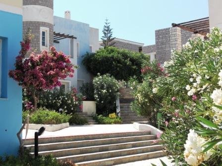 Sitia, Maisonette for sale , in Village Dionysos 8 km from Sitia It is 50 m2, Fully furnished. ground floor: 25 m2 , open area living room - kitchen , fire place, courtyard in the front and in the back. internal staircase upstairs : 25 m2 with 1 Bedr...