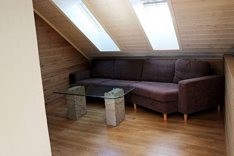 Large holiday home on Utsjå cottage village with indoor sauna, terrace of 180 m2 and panoramic views of 270 degrees. Facilities such as summit hikes, bike paths, hiking trails, alpine ski center, ski trails, trout fishing, roller ski festival, festiv...