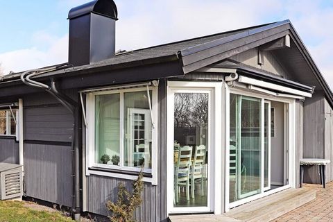 A comfortable and lovely holiday home with sea views and outdoor pool just north of Varberg. A plot that is protected from view, fenced and surrounded by greenery. Here is plenty of space for both relaxation and activities. Only a few minutes walk an...