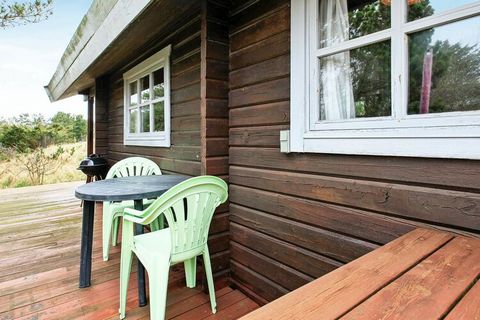Holiday home located on a lovely natural plot in quiet surroundings close to Tversted's child - friendly beach. The living room of the house has a wood burning stove. From the dining area there are windows facing the nature reserve, where you can see...