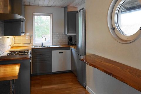 A wonderful holiday home with high standards and an amazing panoramic view over the ocean, located on the island Vindön. Start the day with an early morning swim from the private bridge, later you can sit down on the patio and admire the amazing view...