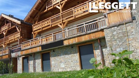 A21922JC05 - Brand new Ski chalet in Chantemerle, Serre Chevalier, completely furnished and ready to move in. Information about risks to which this property is exposed is available on the Géorisques website : https:// ...