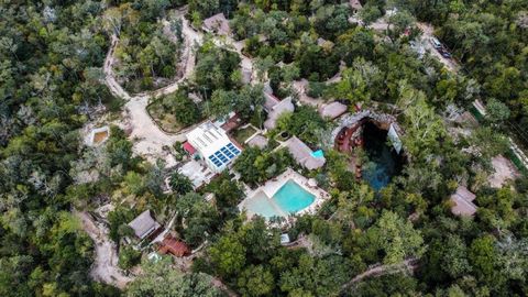 Vida Jungle Resort For Sale in San Martín, Quintana Roo Mexico Esales Property ID: es5553786 Property Location San Martín, Quintana Roo 77737 Mexico Price in Pounds £2.2 Million UK pounds Property Details With its glorious natural scenery, excellent ...