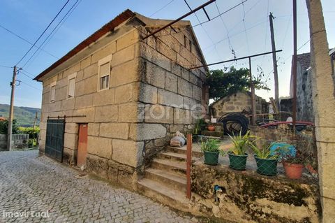 Property ID: ZMPT542101 Property Description: House of 2 floors to rehabilitate in Chavães, Ovil, Baião. Location and surroundings: Location in Rua de Chavães, Ovil, Baião, Porto. In the surroundings there is an offer of services (cafes, bakeries, ph...