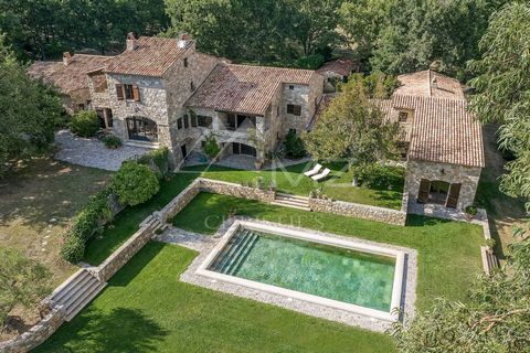 Set in the picturesque countryside of Fayence, at only 4 km to the village, this idyllic country refuge encompasses nearly 65 secluded acres. Built entirely of local stone, the estate’s two dwellings have nine bedrooms and more than 800 sqm of space....