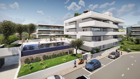 I en lugn miljö bara några minuter från centrum av Portimão och dess magnifika stränder, hittar vi denna lyxiga byggnad med endast 16 lägenheter. Fastigheten har byggts till en hög standard av en av de mest kända utvecklarna i Algarve och erbjuder en...