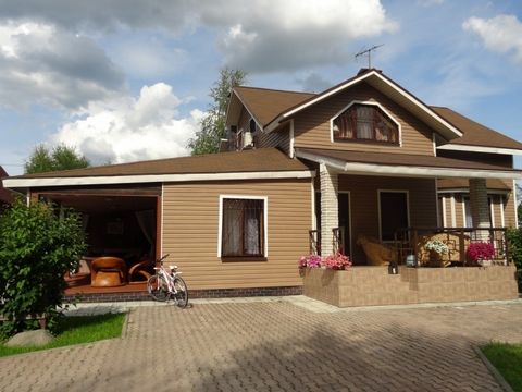 Lot №19967 Cottage in SNT ENCYCLOPEDIST next d. Epistaxis, convenient traffic on Leningrad and Dmitrov highway. Not far Lobnya. Good, quality repair. House of 200 sqm on a plot with landscaped 1st floor: a heated terrace, living room of 25m2 with fir...