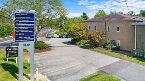 Investment Opportunity with 7.6% CAP Mayview Professional Building For Sale Located at Boyce and Mayview 15,000 SF Two-Story Building Multi-Tenant with Long Term Tenants Very Well Maintained New Roof in 2023! 95% Leased 26 Minutes to Pittsburgh Airpo...