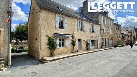 A23290TYS24 - Large ground level commercial space located in the heart of Montignac that enjoys good rental income due to its prime location. Fully refurbished only a few years ago, this unit benefits from double glazing, neutral decor, shower room w...