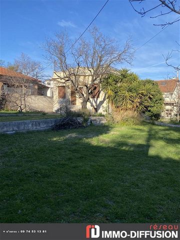Mandate N°FRP159034 : House approximately 50 m2 including 3 room(s) - 2 bed-rooms, Sight : Dégagée. - Equipement annex : Garden, Garage, Cellar - chauffage : aucun - Expect some renovation - More information is avaible upon request...