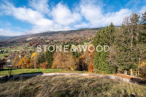 In a preserved, quiet and sunny setting, with an unobstructed view of the mountains, At the end of the cul-de-sac, beautiful plot with a total area of 3,184 m2 of which 1,154 m2 can be built, the rest being in a natural area. The land is serviced and...