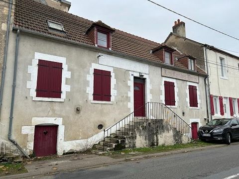 We offer you this house partially renovated in 2022, On the ground floor a fitted kitchen with dining room, hallway, toilet, 2 rooms to renovate. On the 1st floor, 3 bedrooms, shower room and WC. Recent roof in good condition. Hot water and electric ...