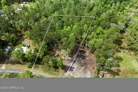 Build your DREAM HOME on this serene 1.21 acre lot! This 143' x 341 homesite has been partially cleared (approximately .37 acres) and is situated on a paved road in a booming area of Clay County! Conveniently located near the First Coast Expressway w...
