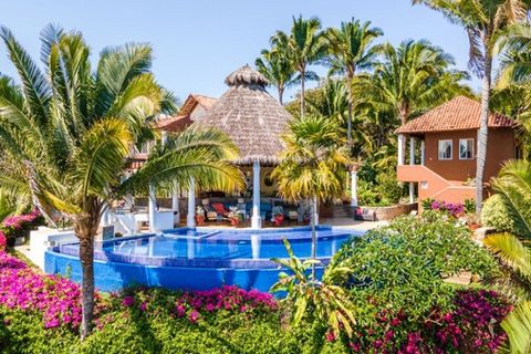 House for Sale in Chacala Marina Bahia de Banderas Nayarit This tropical Super Villa offers an exclusive location with incredible privacy and 24 7 security. Plenty of space to entertain and host events. Located in the secure gated community of Marina...