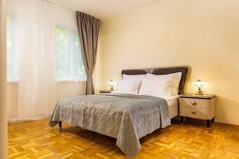 Welcome to our charming Plovdiv 1BD apartment! With thoughtfully designed interiors, you'll find comfort and style in every corner. Seize the opportunity to immerse yourself in Plovdiv's rich history and culture, as the apartment is conveniently loca...