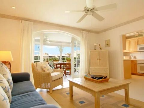 These intimate apartments are approached through landscaped gardens and are accessed by staircase or elevator. Inside, cool tropical furnishings create an atmosphere of informal luxury, a haven surrounded by the tranquil waters of the lagoon. The liv...