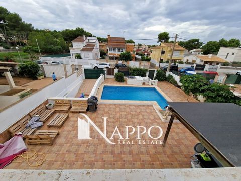 Nappo Real Estate is delighted to present this beautiful independent house is located in the quiet area of El Toro, just a short distance from Port Adriano and Portal Nous. With three spacious bedrooms, it offers plenty of room for a family or indivi...