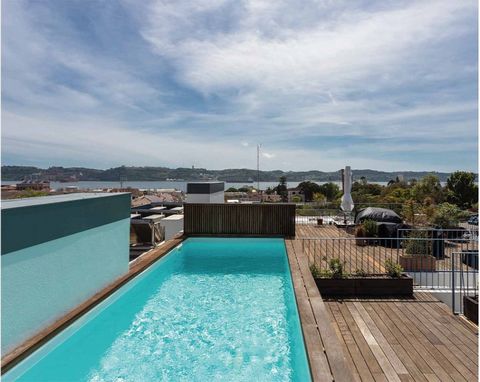 Lisbon> Belem: Luxurious 3 bedrooms apartment, inserted in the private condominium UNIQUE BELEM with communal pool, gym and private gardens. Good areas, 3 bedrooms (1 en suite), large living room, kitchen equipped with high-end appliances, premium fi...