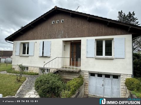 Mandate N°FRP160656 : House approximately 84 m2 including 4 room(s) - 2 bed-rooms - Garden : 1470 m2, Sight : Voisinage. Built in 1968 - Equipement annex : Garden, Terrace, Garage, cellier, Cellar - chauffage : gaz - Expect some renovation - More inf...