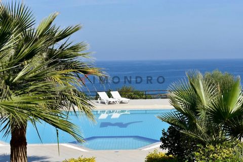 The apartment offers a view to the sea. Wake up with an exquisite view every morning. From the apartment it is around 1 km to the beach. The closest airport is approx. 50 km away. The apartment has a living space of 111 m². In total there are 3 rooms...