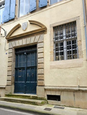 Carcassonne, located in a small, pleasant market town near Carcassonne, this superb historic, rare residence, with its refined decoration, recently tastefully restored, will certainly seduce you!! Majestic rooms lined up as in noble residences, high ...