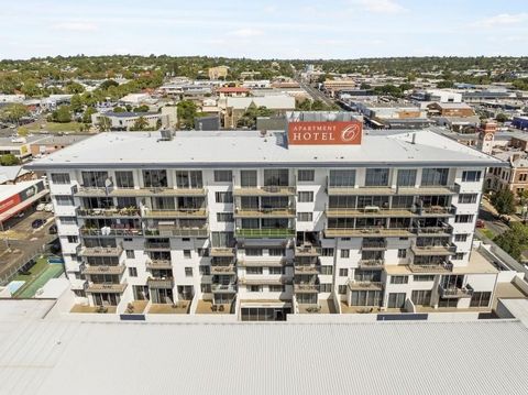 Penthouse 904 in 532 Ruthven Street, Toowoomba CBD Three-bedroom, two-bathroom, secure double garage in Toowoomba Central Plaza, A Grade building in the heart of Toowoomba built by Hutchinson’s Builders, first-tier construction company. This beautifu...