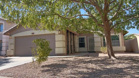 A little cosmetic TLC is all that is needed. Great curb appeal with attractive, low-maintenance landscaping. A formal living room leads back through an archway to a well situated kitchen, multi use dining and food prep island, dining area and family ...