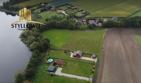 I invite you to discover the extraordinary charm of living by the lake surrounded by peace and harmony of nature! This unique plot of land by the lake in the village of Długe, in the municipality of Wąpielsk, is a true oasis of peace, which offers a ...