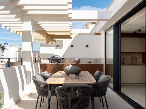 Newly renovated penthouse with large terrace in Santa Catalina Top renovated penthouse apartment right next to the tennis club in Santa Catalina This is a completely renovated penthouse with state-of-the-art design and high quality materials. The pro...