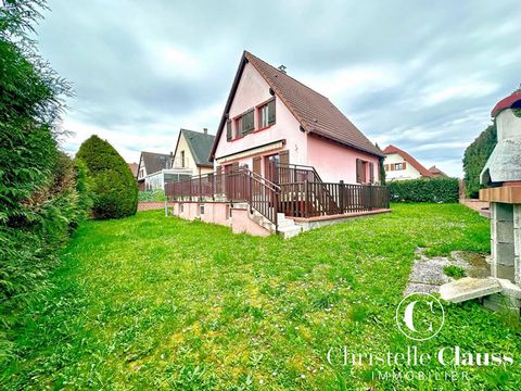 GEISPOLSHEIM VILLAGE 4-room house located in the sought-after area of Geispolsheim Village, next to the primary school and middle school, built at the end of the 80's on a plot of 4 ares. On the ground floor you will find: - an entrance hall that lea...