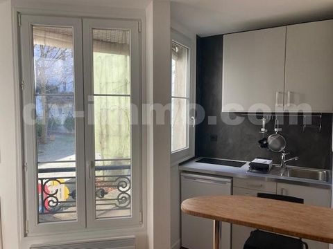 Rue des Poissonniers close to public transport, location on a courtyard (light and quiet) studio in perfect condition and very well equipped (new furniture). It has an entrance, shower room with toilet, main room with equipped kitchen and an office s...
