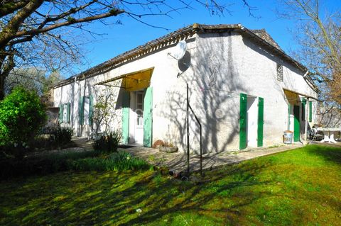 Spacious house with charm and character, typical of an old stone house of the region. On the ground floor: A fitted kitchen (20 2m) with dining area, door to the garden and a door to the rear of the house with its shaded terrace. A pantry/scullery (9...