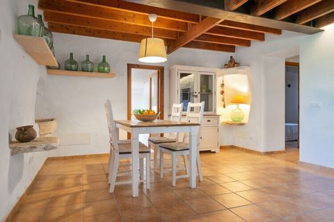 Enjoy a Mallorcan summer in this cosy finca in the countryside with mountain views that will make your holiday an unforgettable experience. On the wonderful terrace, surrounded by fruit trees, you can relax and sunbathe on the 4 sun loungers or have ...