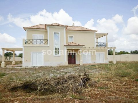 Brand new villa in Sao Bras de Alportel. This detached villa, located in a quiet area, has three suites, one wc, a large kitchen, living and dining room with fireplace, and is built on a 9000 m2 plot that has an excellent space to build your dream po...