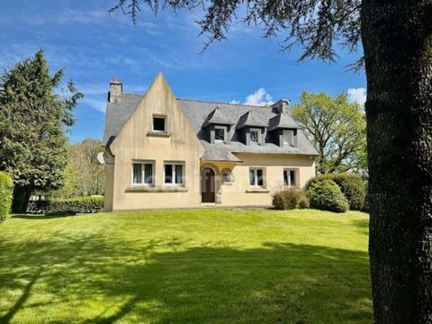EXCLUSIVITÉ - Dpt Finistère (29), à vendre LANDELEAU maison de 172,2 m², 8 pièces