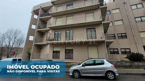 *PROPERTY Occupied* *Not available for visits* Excellent investment opportunity if what you are looking for is profitability and appreciation! 2 bedroom apartment with a total area of 118 square meters, located in Canelas, Vila Nova de Gaia, Porto di...