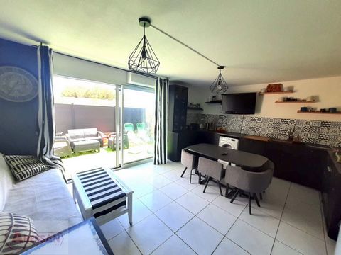 HERAULT (34). For sale House type T5 comprising on the ground floor: An entrance, a beautiful living room with beautiful equipped kitchen opening onto the garden, a bedroom with its shower area and a separate toilet. Upstairs there are three beautifu...