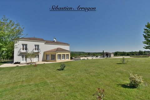 Dpt Lot et Garonne (47), à vendre VILLENEUVE SUR LOT maison P6 de 250 m² - Terrain de 29 800,00 m²
