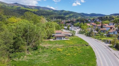 LUXIMMO FINEST ESTATES: ... We present for sale two plots of land with a project in the sunny village of Rudartsi. The plots are located on a main asphalt road, with convenient year-round access, close to a river and with wonderful views of Vitosha M...