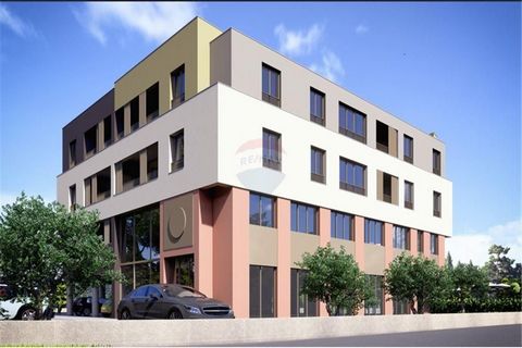 Location: Zadarska županija, Zadar, Vidikovac. We have available an offer of new apartments in a residential and commercial building on Vidikovac in Zadar. The building has an elevator. There are a total of 18 apartments and several business premises...