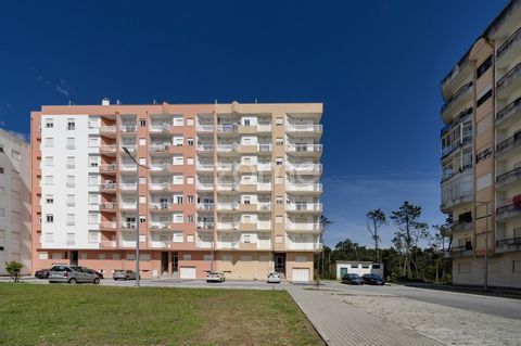 Identificação do imóvel: ZMPT566128 2 bedroom apartment with in Amorosa, Viana do Castelo! This T2 apartment stands out for its excellent condition, elevator, parking space and proximity to the beach. It has a gross construction area of 65m2 and an u...