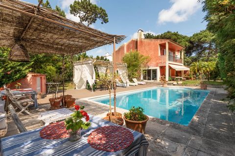 4 bedroom villa in Banzão-Colares The villa is implanted in an 851 sqm plot and has a 259 sqm private gross area. With plenty of privacy, it comprises a garden area and a swimming pool with a barbecue area. Located in a very quiet area of Banzão. It ...