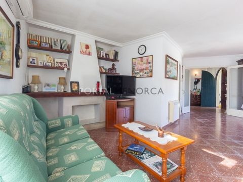 Located in the residential area of Son Vilar, between Mahon and Es Castell. The property is all on the ground floor, it consists of 2 bedrooms and 2 bathrooms, living-dining room, kitchen and a covered terrace. Laundry room and a garage/workshop.