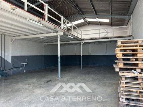 Discover the ideal location for the success of your business! This spacious industrial warehouse, located in the renowned Polígono de Agarrobo, is the perfect opportunity to boost your business to the next level. Outstanding features: Strategic locat...