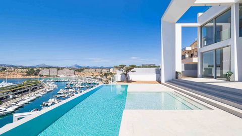 Viviendas en Mallorca: Este nueva villa de lujo de diseño se encuentra directamente en el mar sobre el puerto deportivo de Port Adriano. Está situada en el suroeste de Mallorca, en el municipio de Calviá. La propiedad tiene una superficie de aprox. 9...