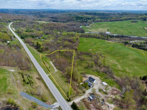 LAND of 3.58 acres located just 5 minutes from the village of North Hatley. This lot offers an enchanting environment by a stream. Presence of deer and wild turkeys. Magnificent meadow, mixed forest and wild apple trees. Possibility of building your ...