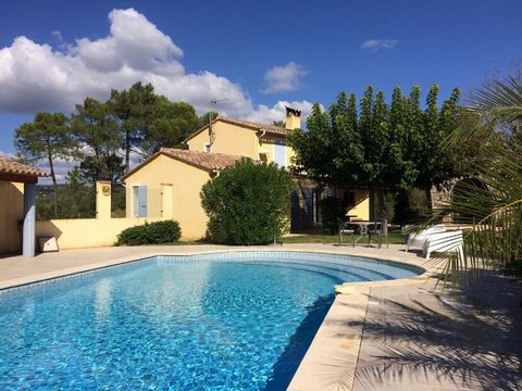 Exclusivité cette maison de type T6 de 116m2 en viager occupé. Idéalement située au calme absolu, au milieu des vignes sur la commune de Cotignac ! Elle est composée au rez de chaussée d'une entrée, donnant sur une grande cuisine aménagée et équipée,...