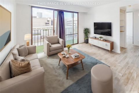 OPEN HOUSE on SUNDAY, 6/9 from 2-5PM. Beautiful, 2 bedroom 2 bathroom unit in Harbor square located in downtown Honolulu. This corner unit boasts floor to ceiling windows in every room, with amazing views. Lovely, modern kitchen and bathroom finishes...