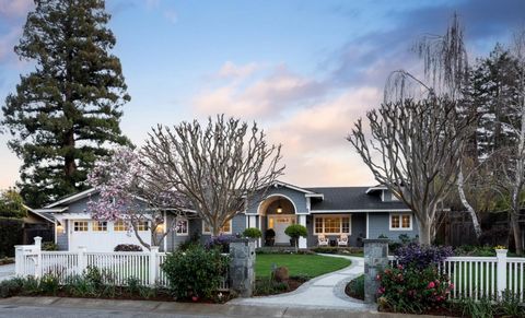 Coveted Dos Palos neighborhood in prestigious North Los Altos. The best location on the quiet side of Pine Lane! Extensively renovated by DeMattei Construction and newly updated, this designer home offers luxurious living with impeccable style. The r...