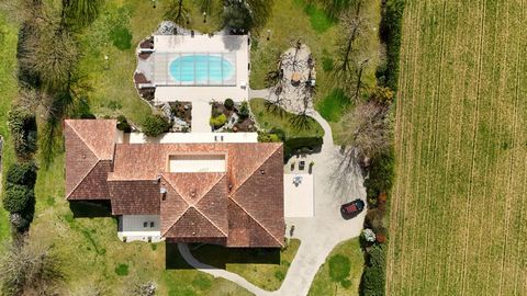 Villa de standing avec piscine